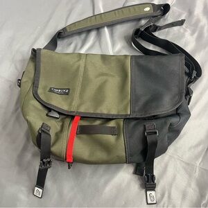 Timbuk2 Green Black Messenger Bag with Red Accent Men Small Laptop Crossbody